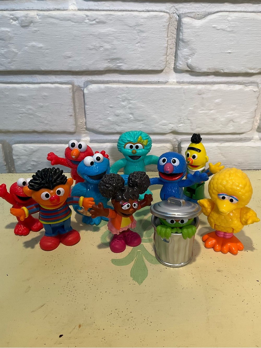 Sesame Street Neighborbood Friends Figure 10 bundle some wear